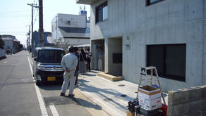 ☆☆現場便り☆☆堺市百舌鳥の現場は15日の午後に、お客様と設計事務所の検査を実施して戴きました。指摘を引渡日までに完了させます。本当にあと少しです。