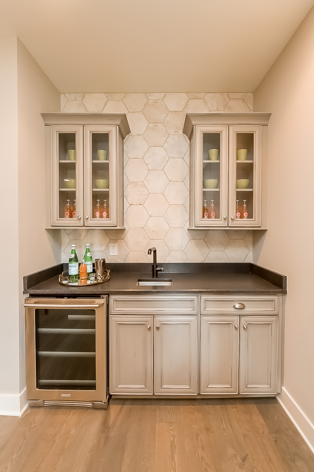 Butler's Pantry / Bar Areas | brentwood-cabinets