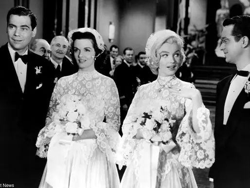 Avez-vous déjà apercu ces robes de mariées célèbres au cinéma ? 