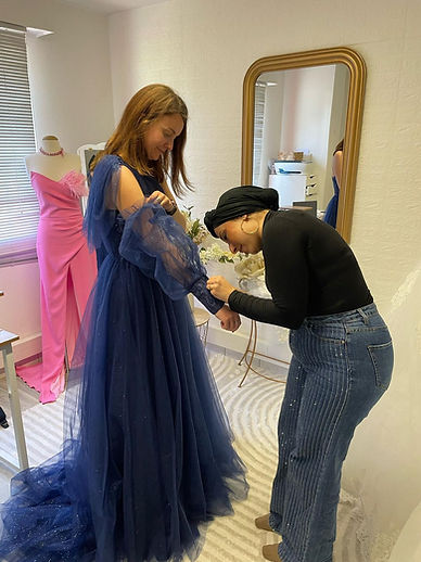 Pauline et sa robe de mariée sur mesure