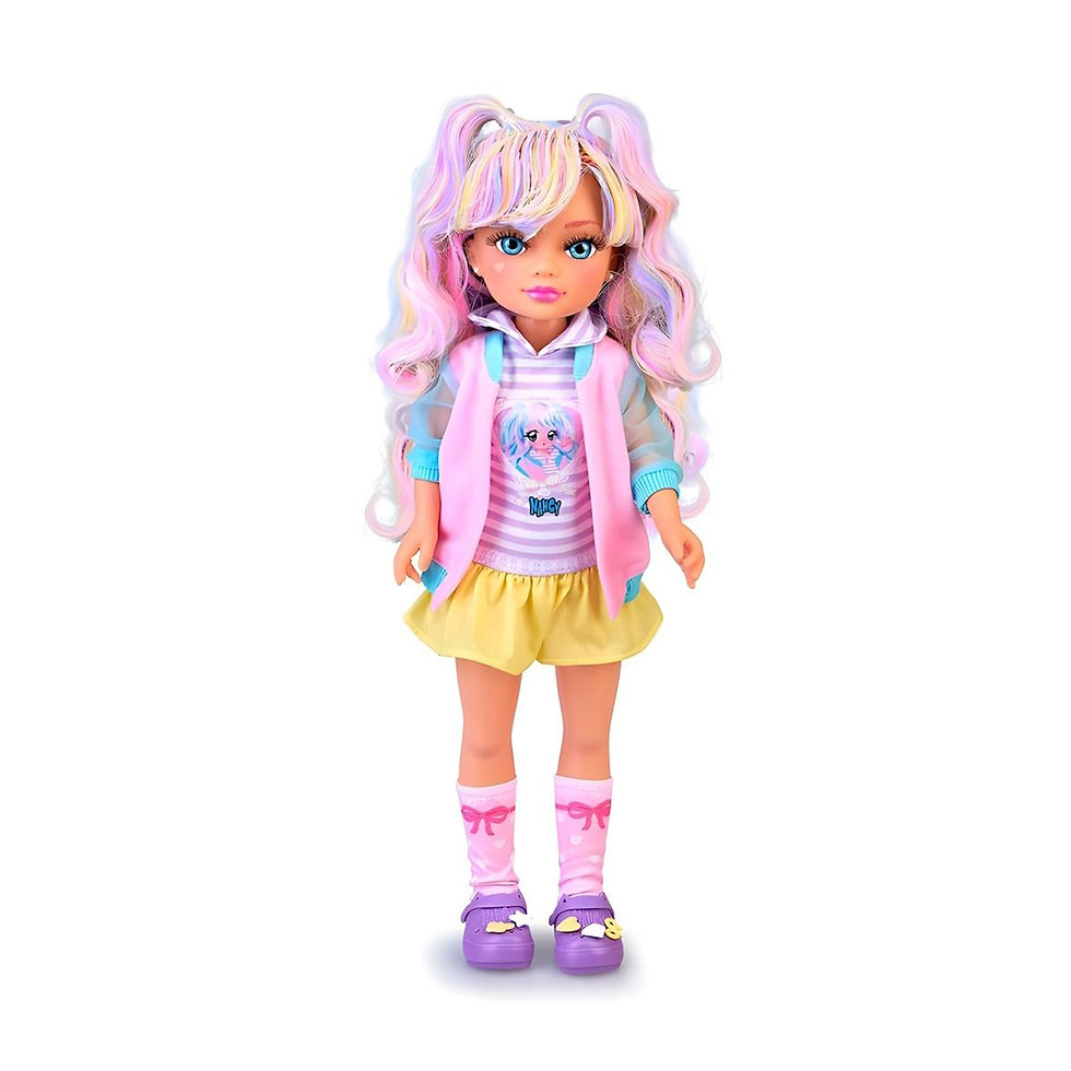 Miniatura: Nancy Charms In Style