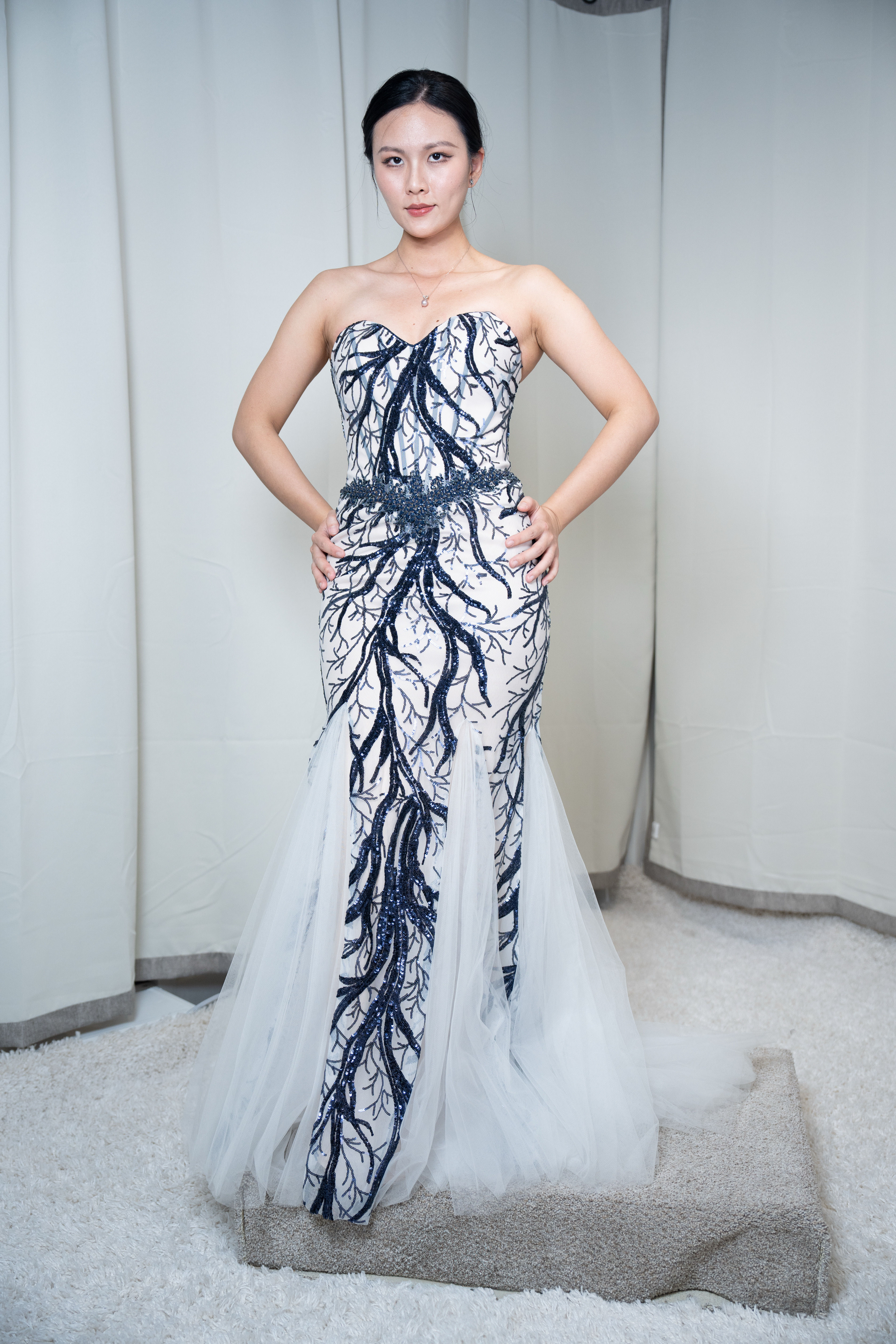 P03 - Sweetheart Embroidered Mermaid