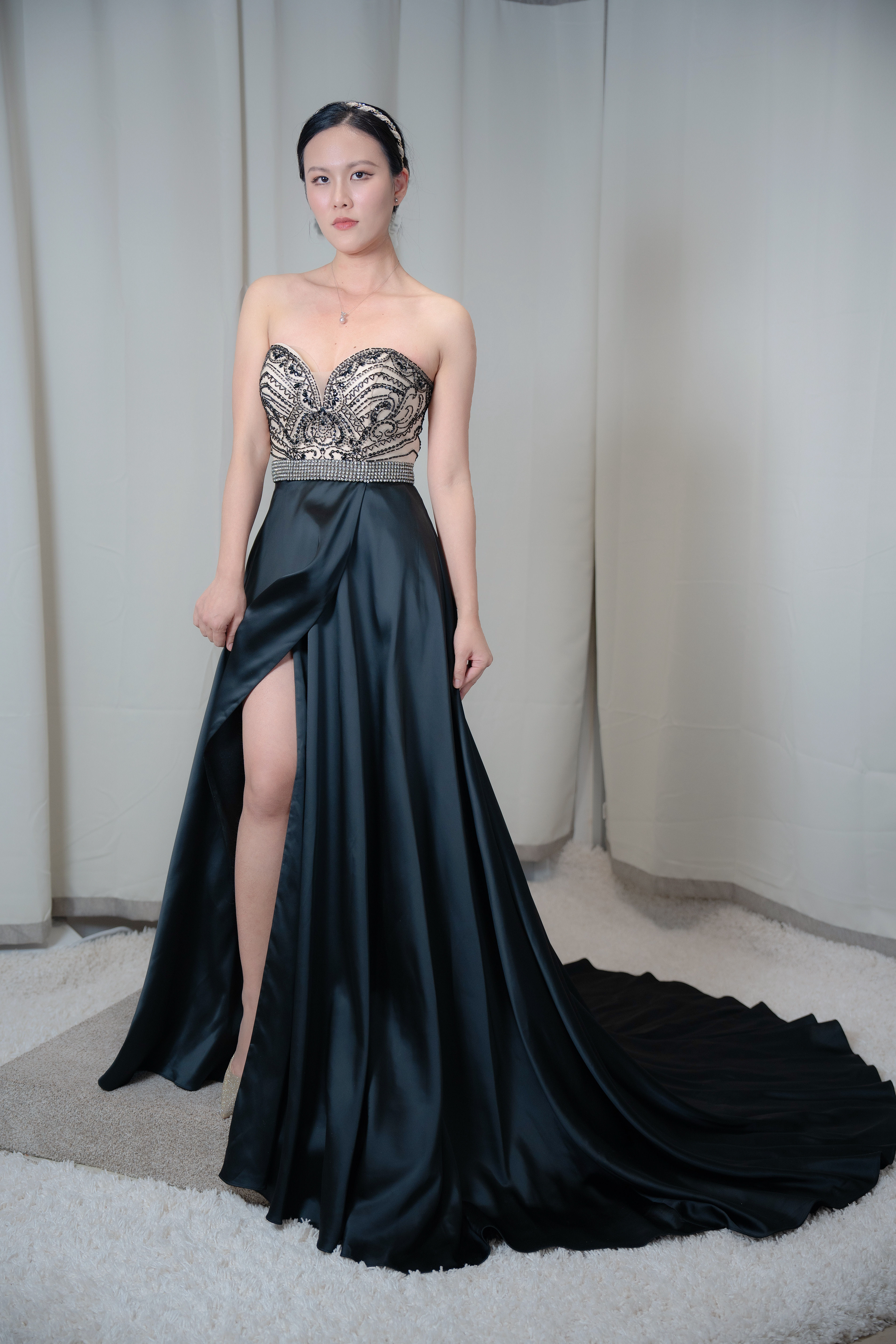 P05 - Gala Sweetheart Silhouette