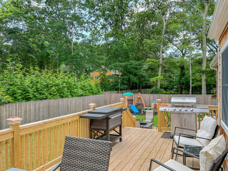 Cozy Kraken Backyard Deck