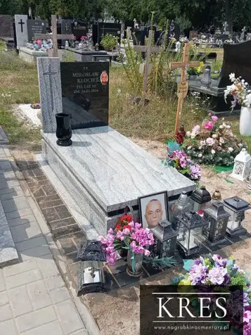 Nagrobek-pojedynczy-jasny-ze-słupkiem