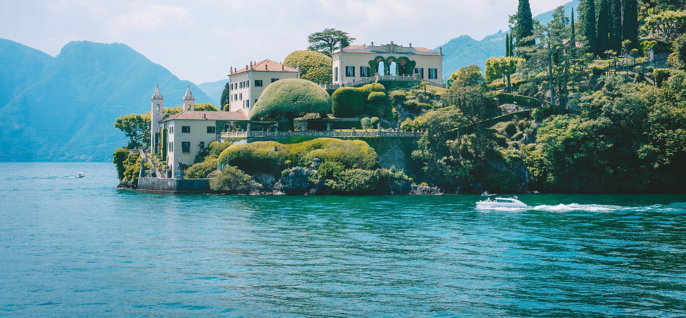caroline-roose-Lake Como_edited.jpg
