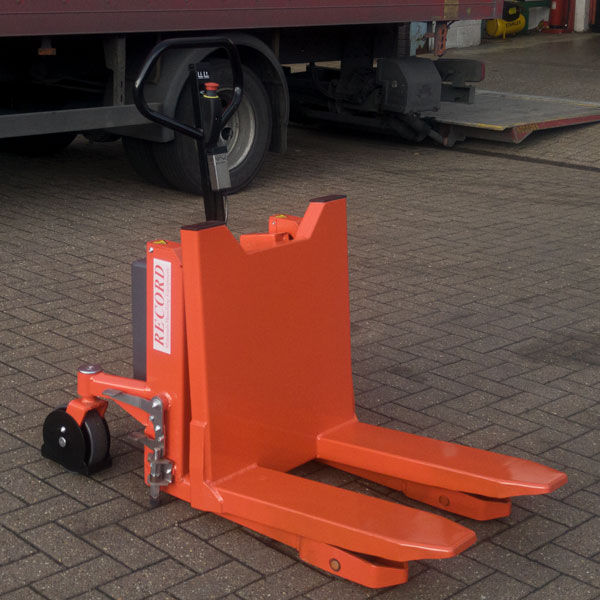 Thumbnail: Close-up of ergonomic handle on RECORD Electric Bed and Box Tilter – Handling Equipment Sales