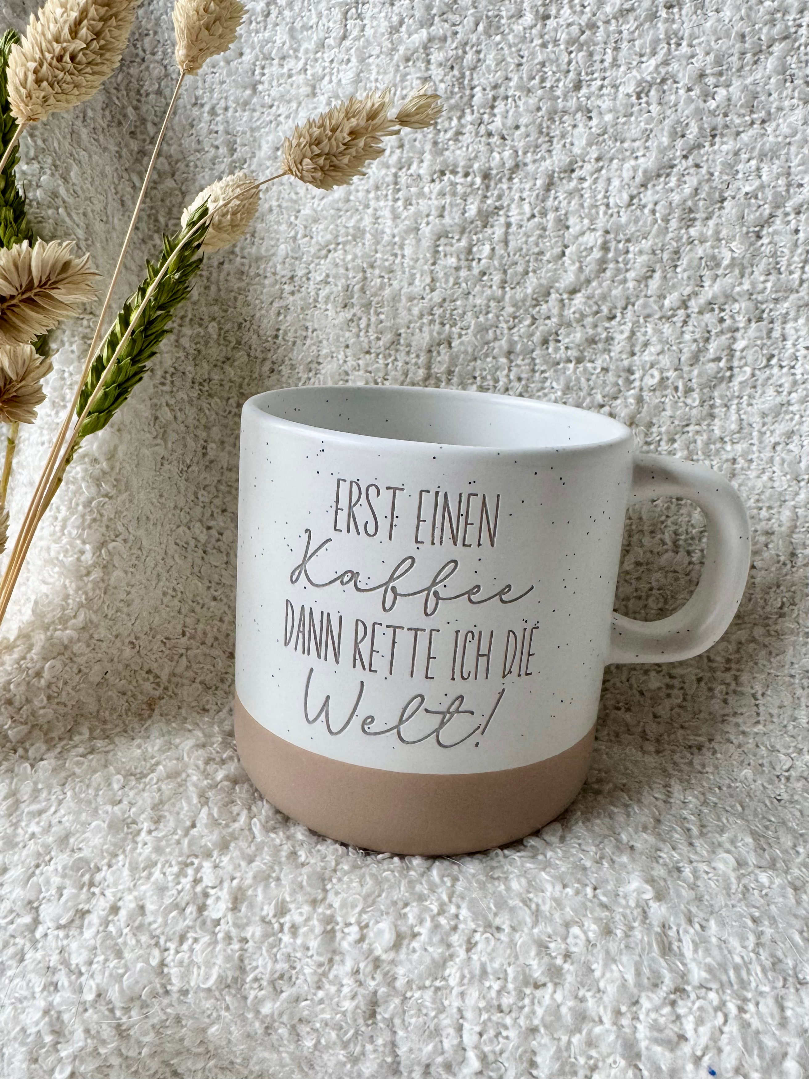 erst einen Kaffee... - Keramiktasse