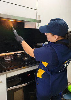 Servicio de limpieza profesional realizado por NICSANTI en Torredembarra