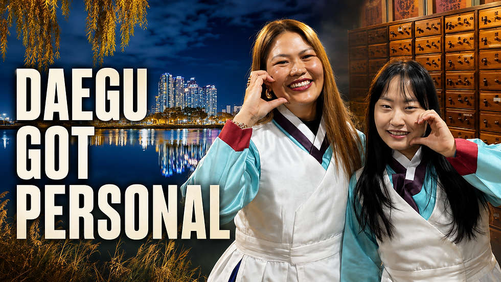 2 girls in hanbok in Daegu