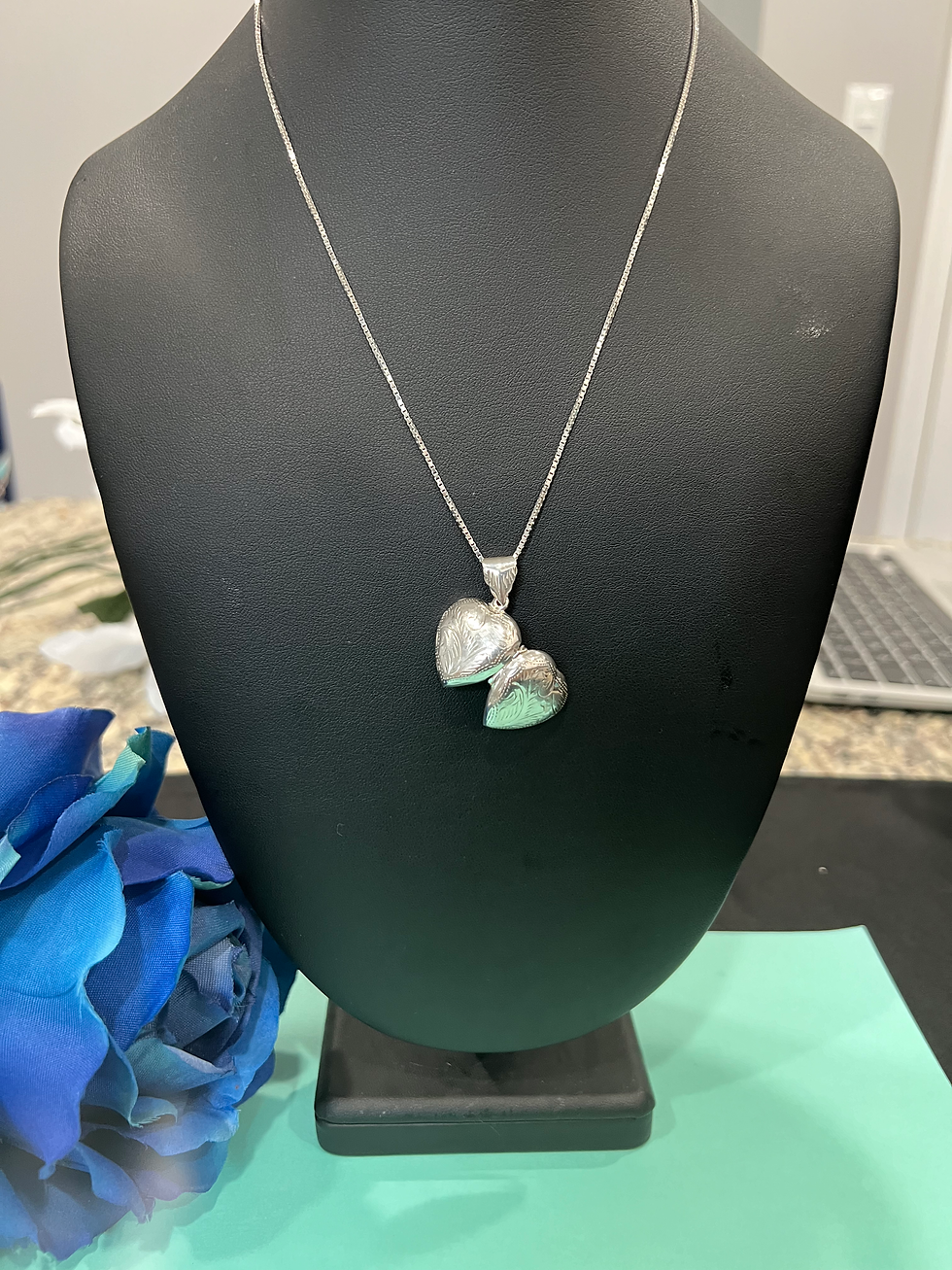 Miniatura: 18'Sterling Silver Heart Locket Necklace