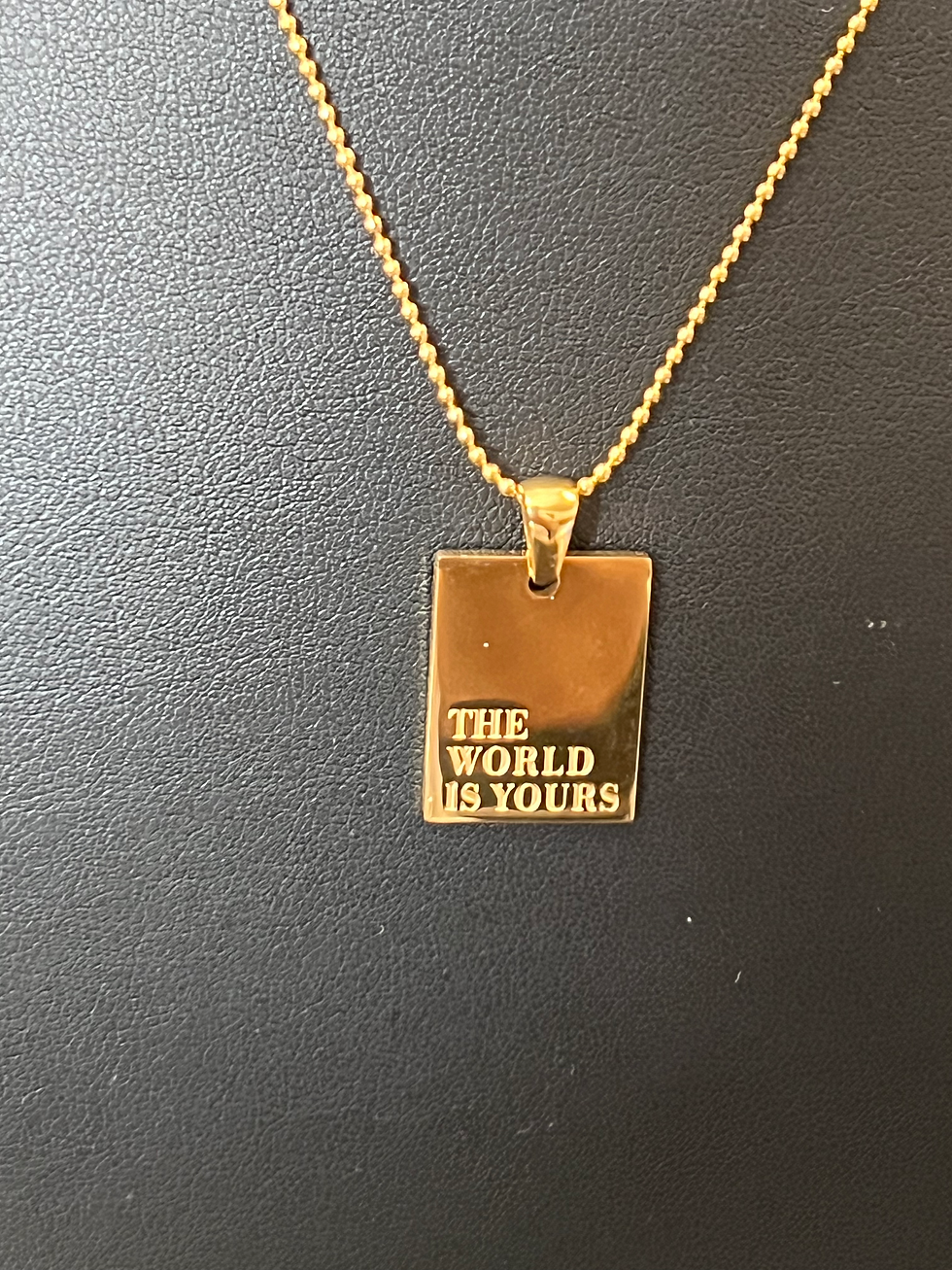 Miniatura: 18' GOLD THE WORLD IS YOUR PENDANT AND NECKLACE