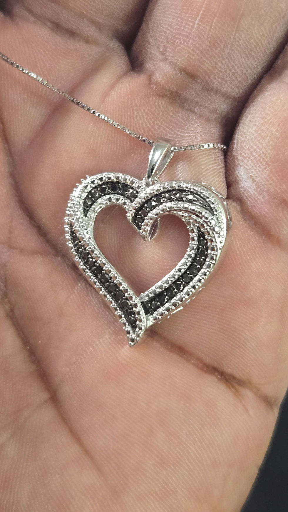 Miniatura: 18” Sterling Silver Black & White Diamond Heart Necklace – Dual-Tone Love Pendan