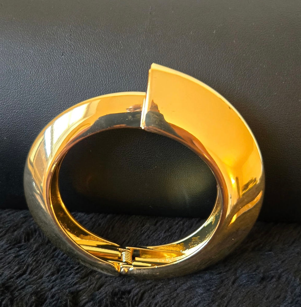 Thumbnail: Gold Irregular Sculpted Bangle