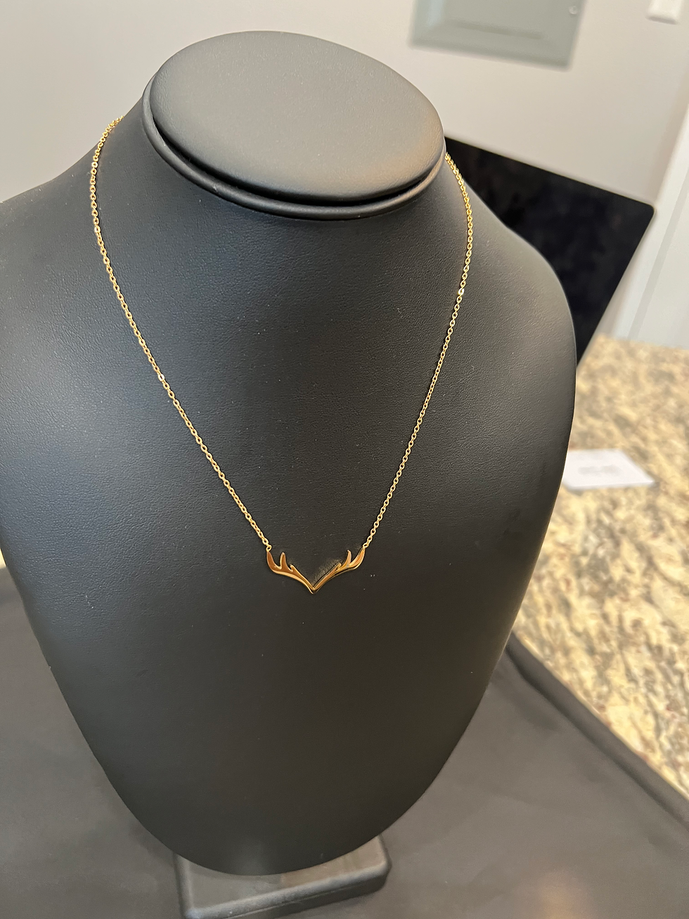 Miniatura: 18” Gold Deer Antler Necklace – Rustic Western Nature Pendant