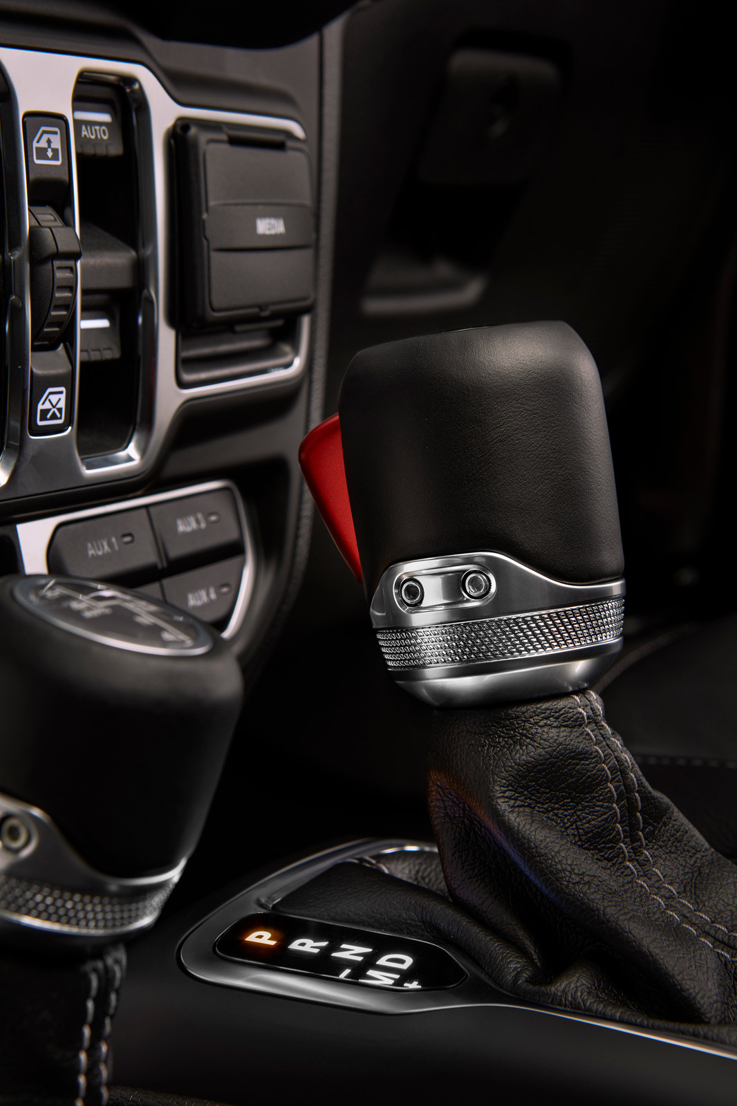 2019 Jeep Wrangler Sahara gear shifter