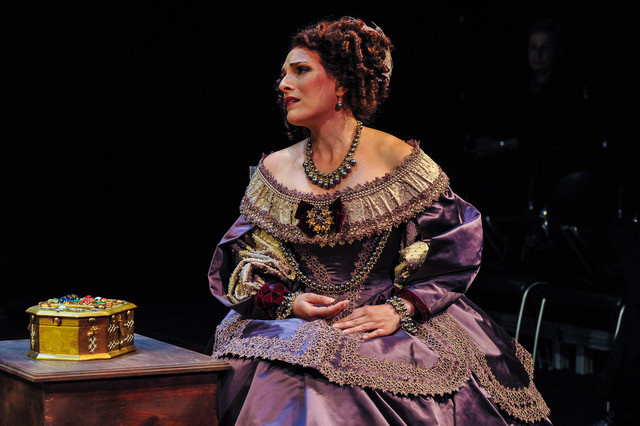 Countess María Luisa (Audrey Babcock). Photo by Ellen Appel.