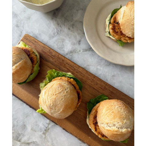 Hamburguesas de salmón salvaje de Alaska en conserva