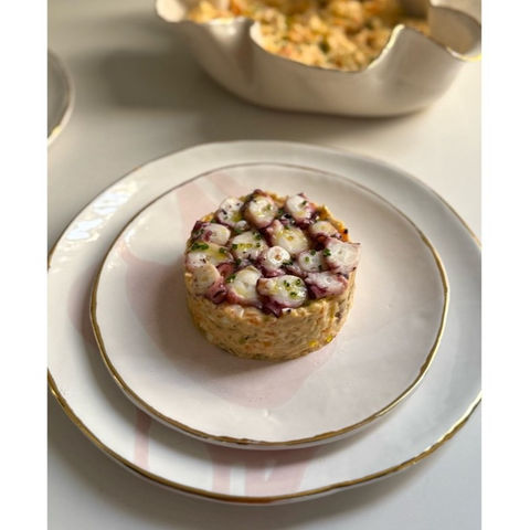 Ensaladilla de pulpo y gambones con mayonesa de pimentón