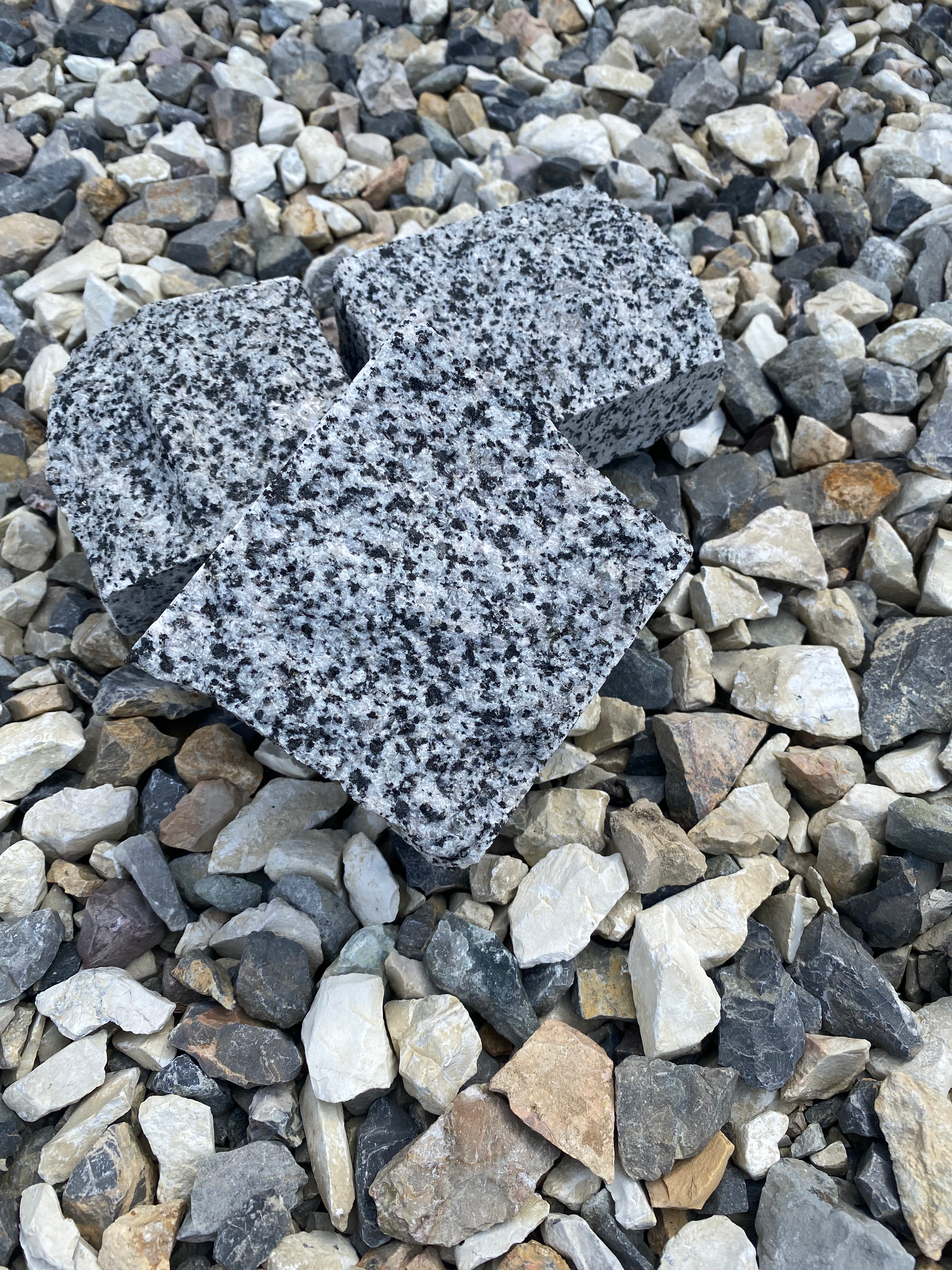 Бруківка колота 10х10х5см з граніту Покостівка - Grey Ukraine. Ціна за 1т.