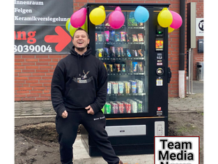 Kay Andre Franke eröffnet neuen Snackautomaten in Olfen**