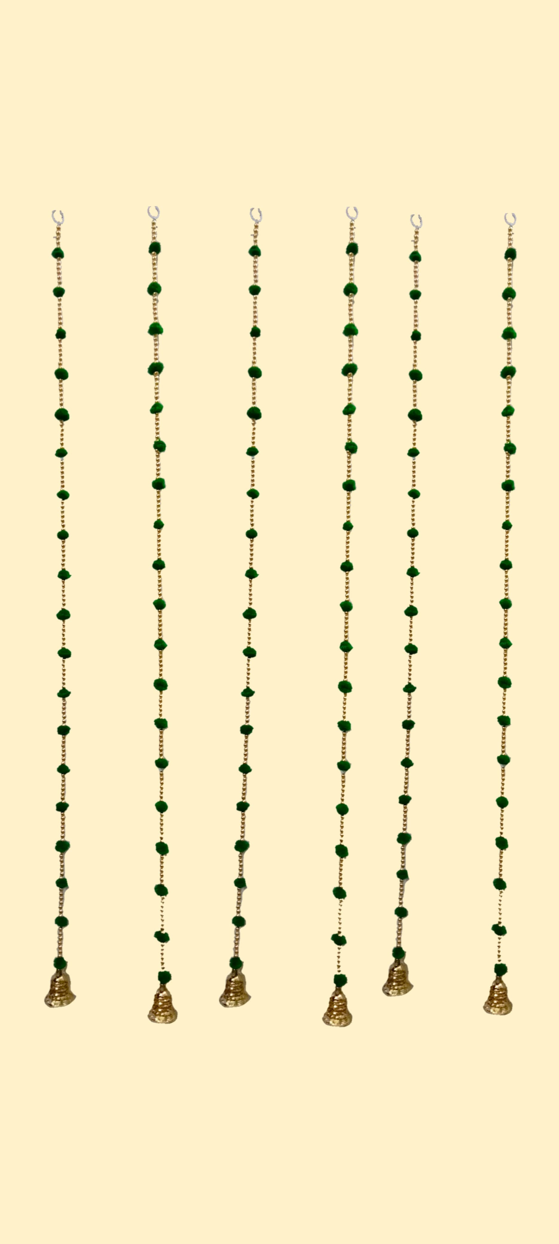 HangingPom Pom Garland-002