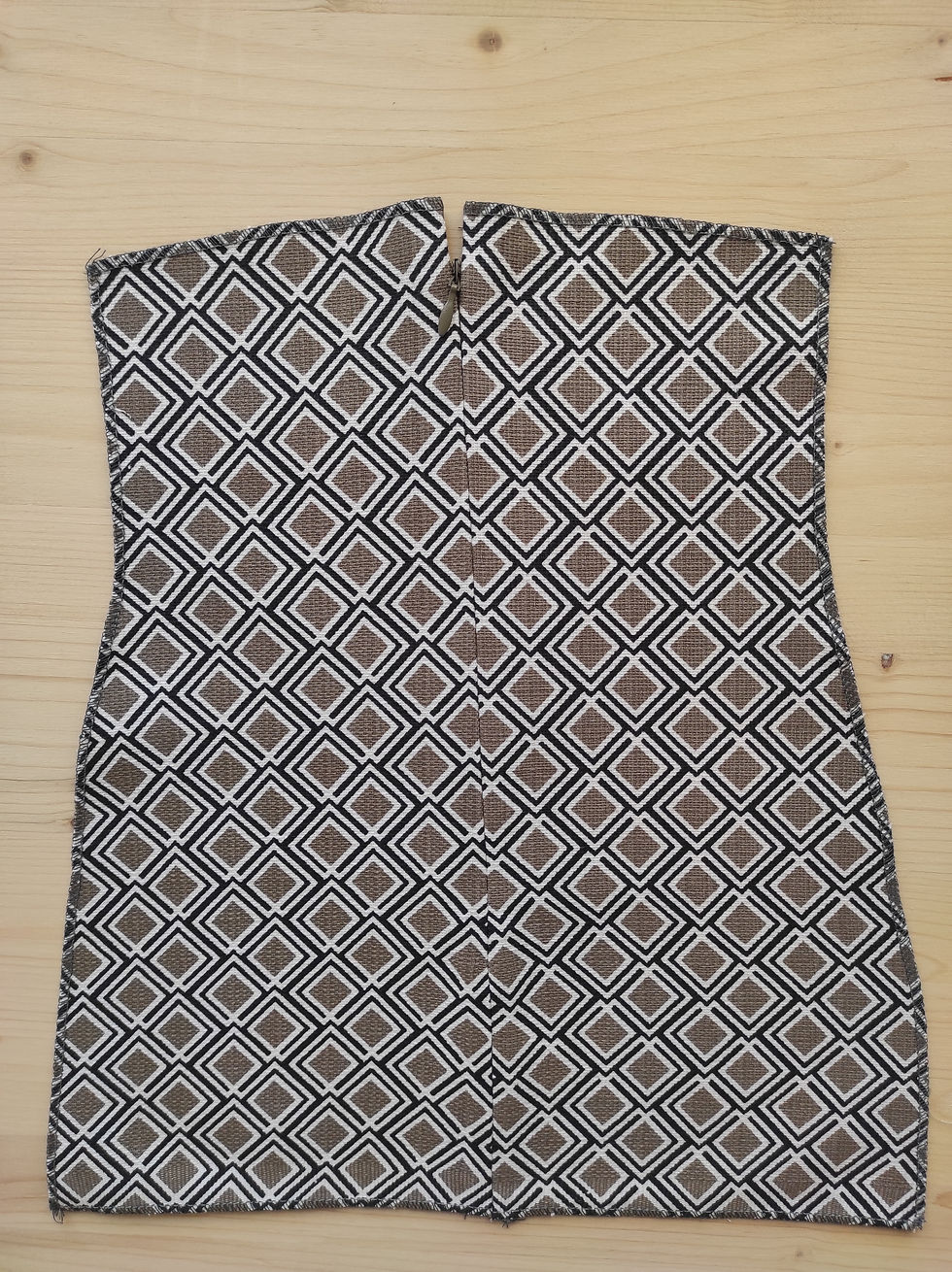 SEWING AN INVISIBLE ZIPPER