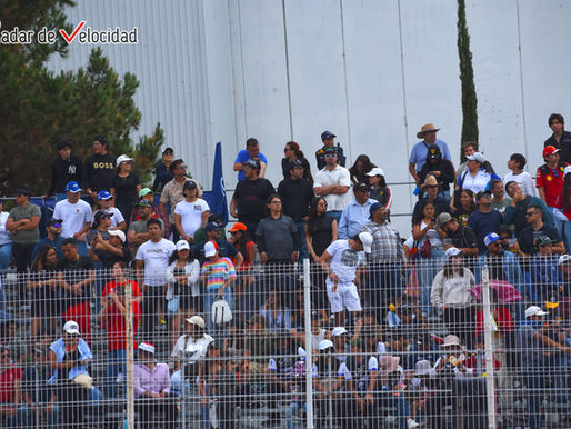 La afición llena el Autódromo de Querétaro en Nascar México