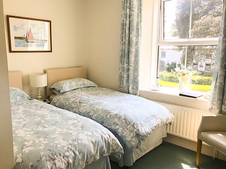 Twin Bedroom at Elerkey Guest House