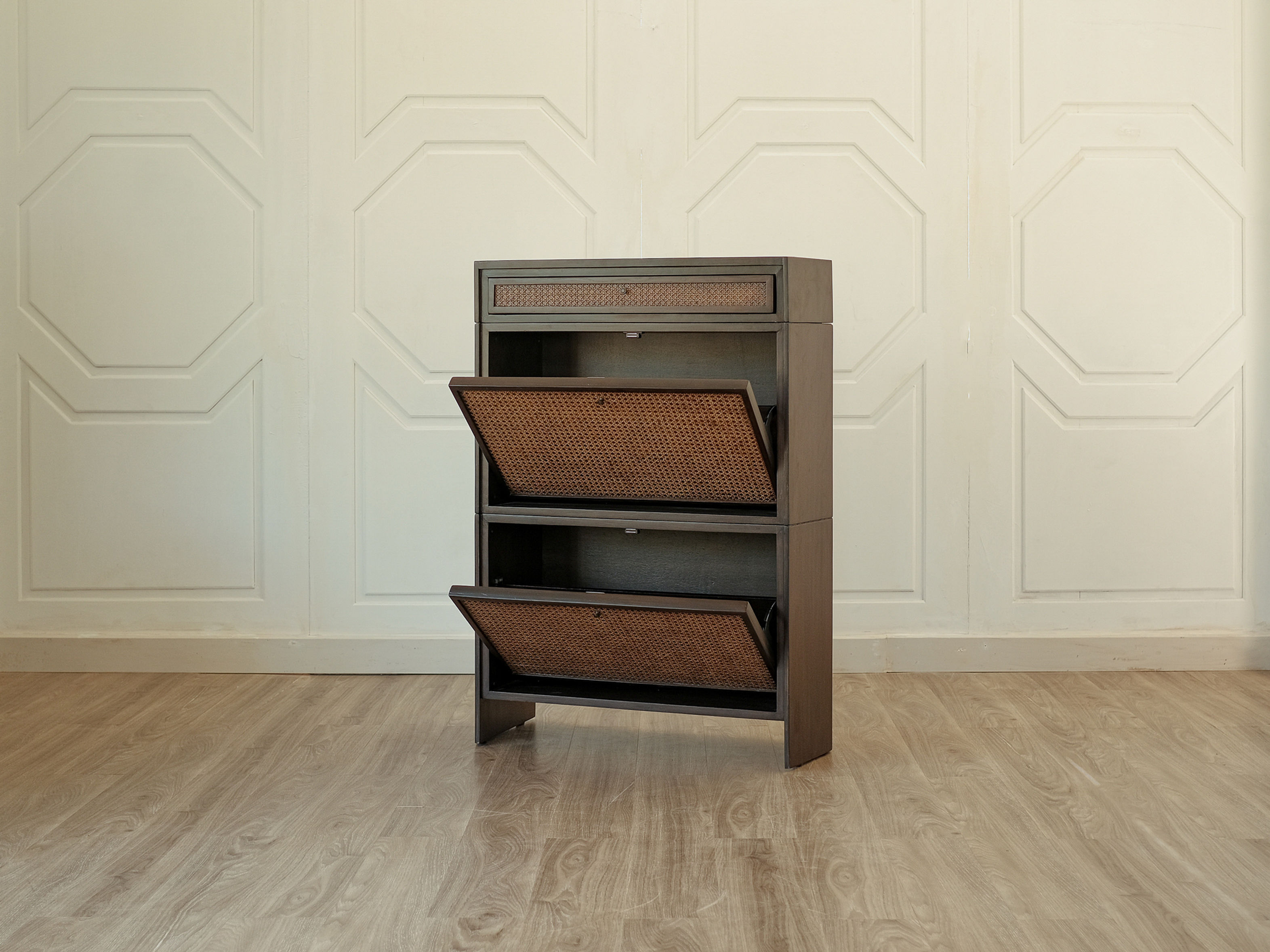 Cattleya Shoe Cabinet