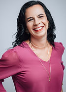 Vânia Paula de Freitas - Especialista em Ensino de idiomas e CEO da Nação Fluente (1).jpg