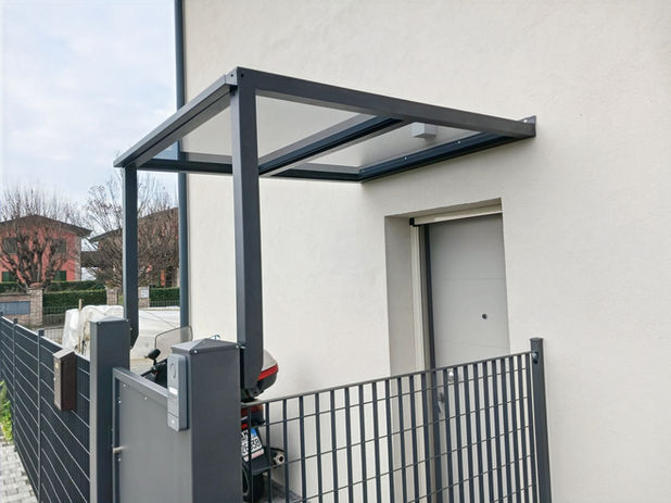 Pergola in acciaio a Reggio Emilia