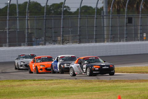 Daytona MX-5 Bustop.JPG