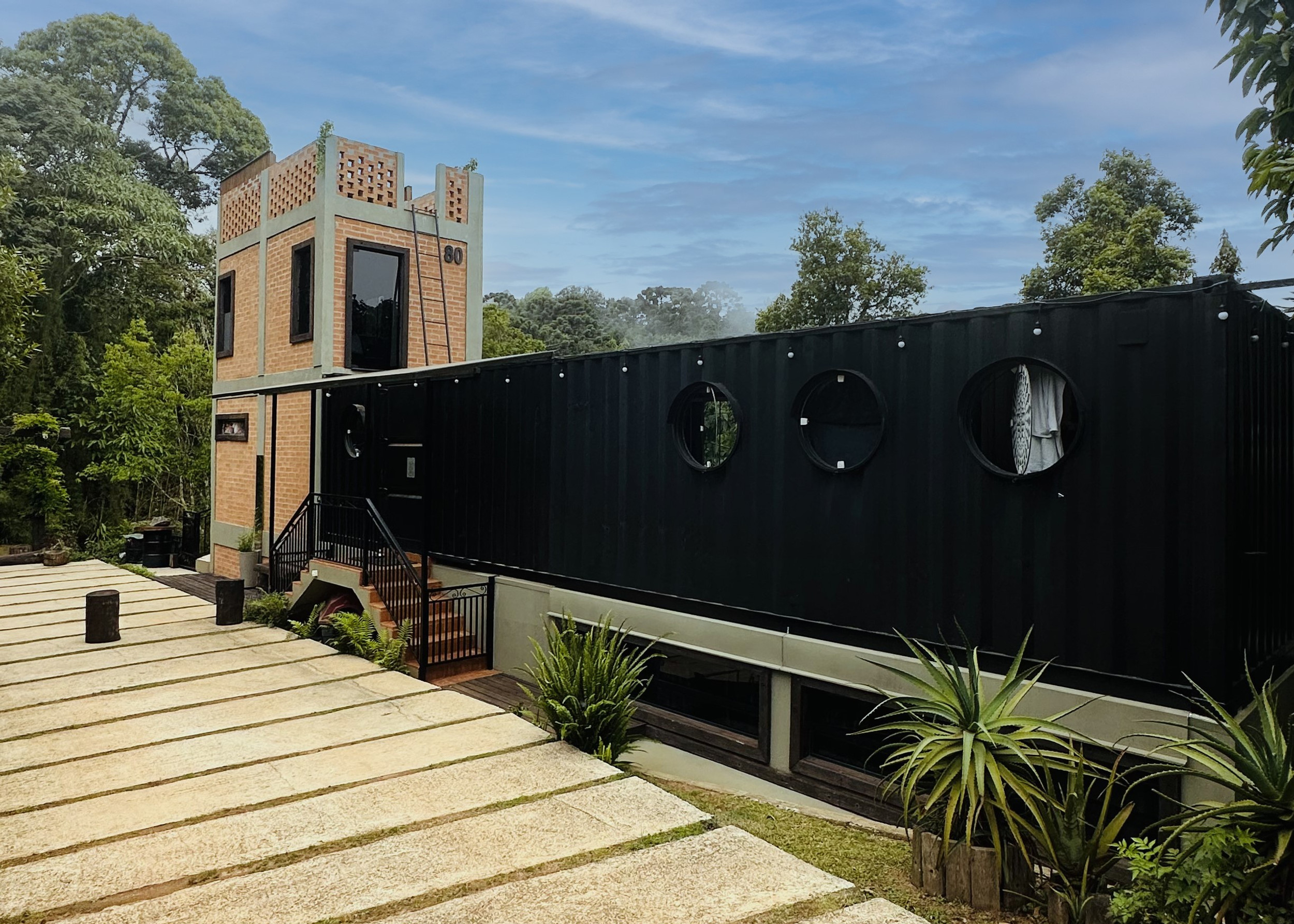 Hospedagem em Campos do Jordão | Casa Container 80 | São Paulo - SP