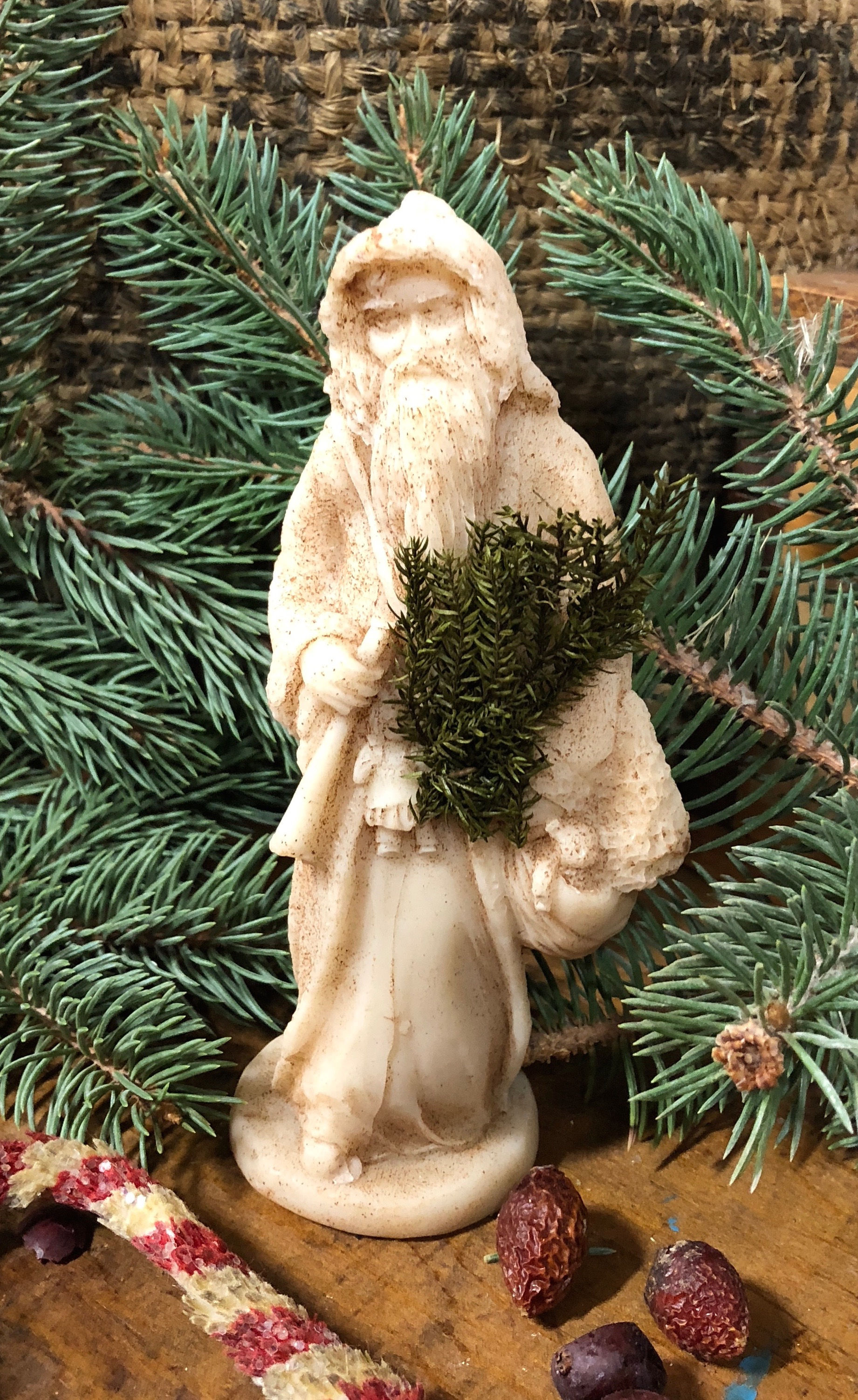 NEW! "Olde Pantry Wax Ivory Beeswax Kris Kringle"