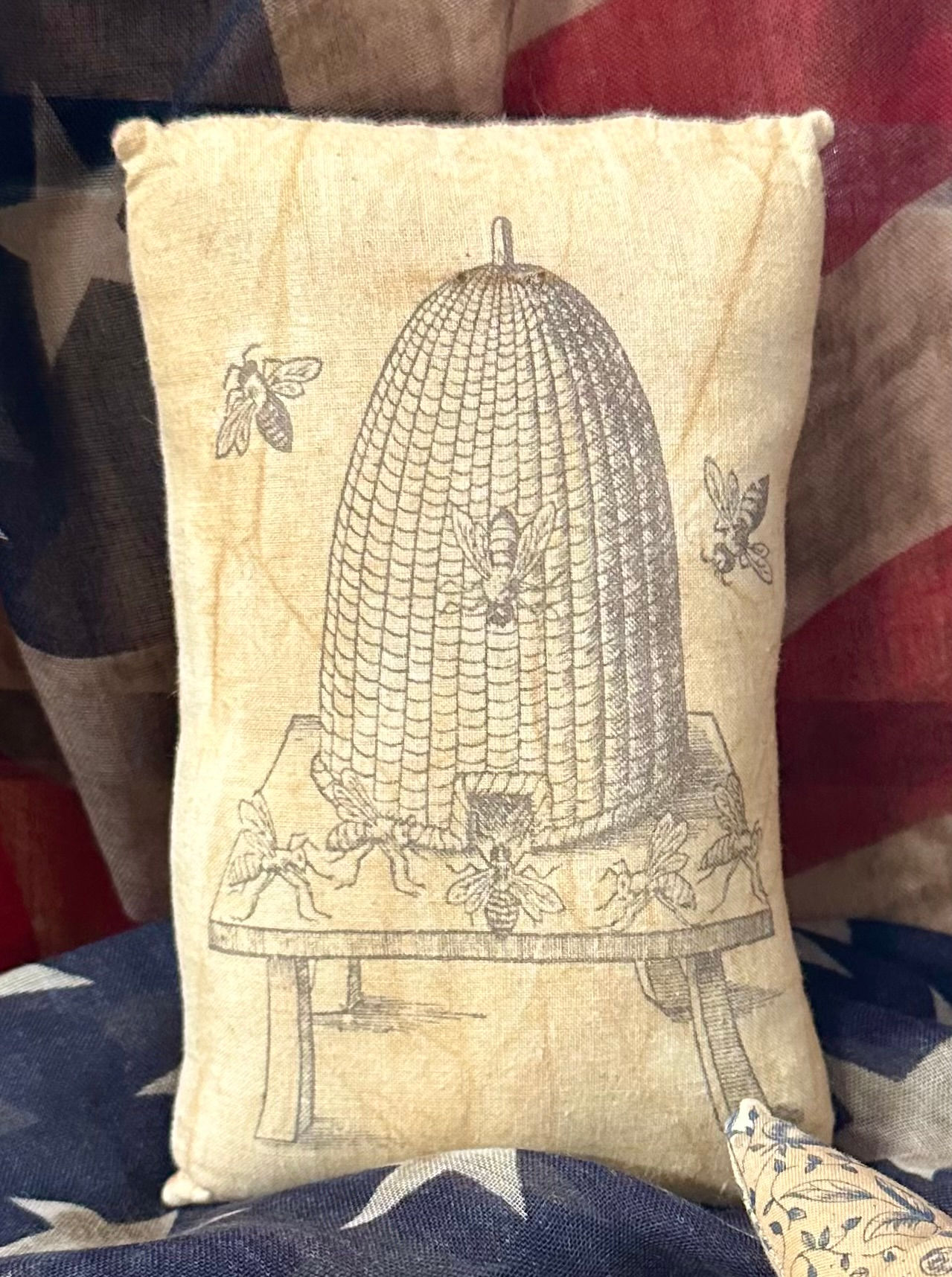NEW!  Vintage Hand Made Bee Skep Tuck