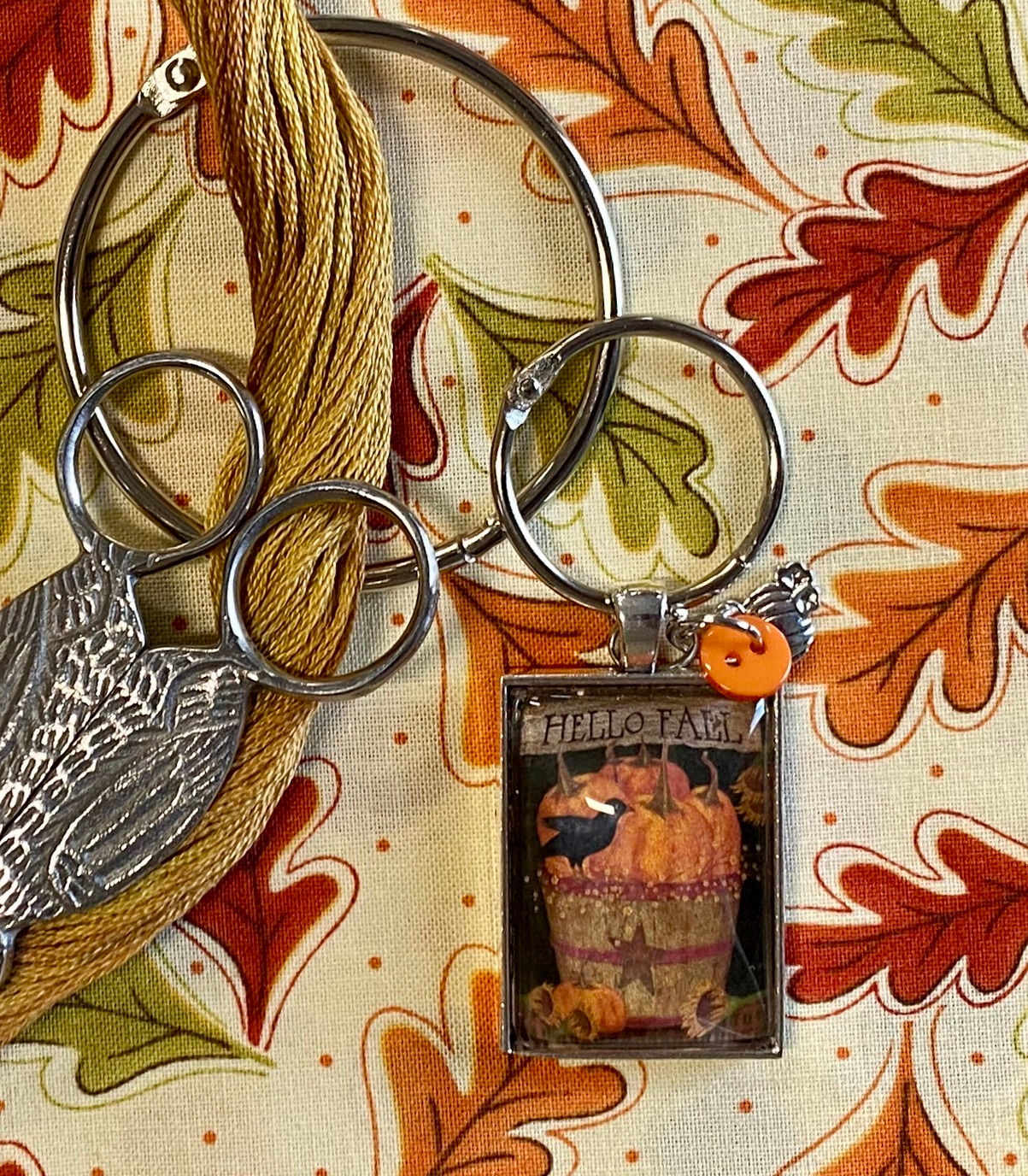 NEW!  Cottonwood House Thread & Scissor Keep - "Hello Fall"
