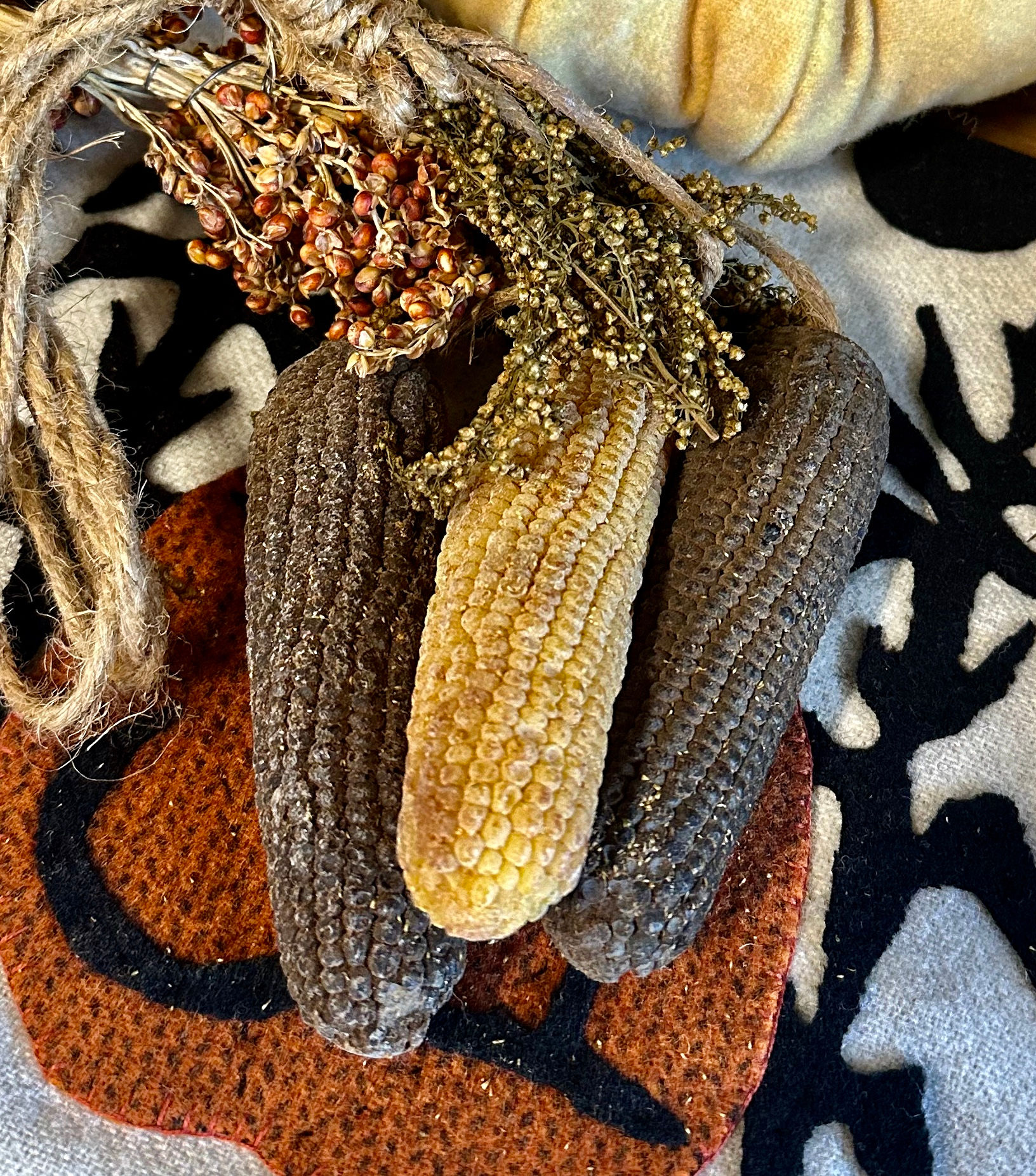 Olde Pantry Wax Autumn Corn Cobs Small