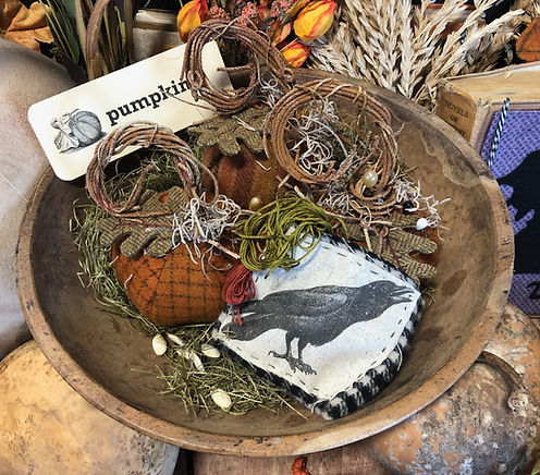 #519 "Olde Wooly Pumpkins & Raven" PDF