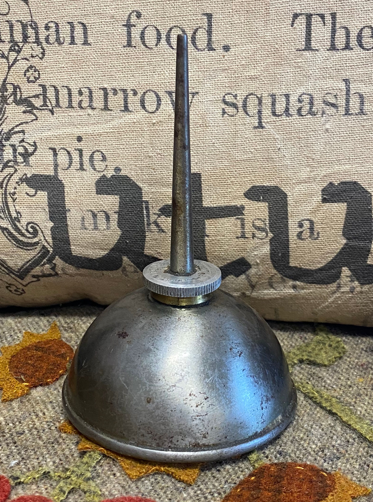 NEW!  Cottonwood Vintage Oil Can #70