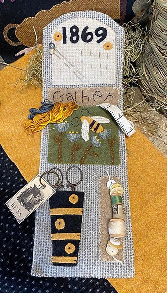 #638 "A Bee Gathering Roll" PDF