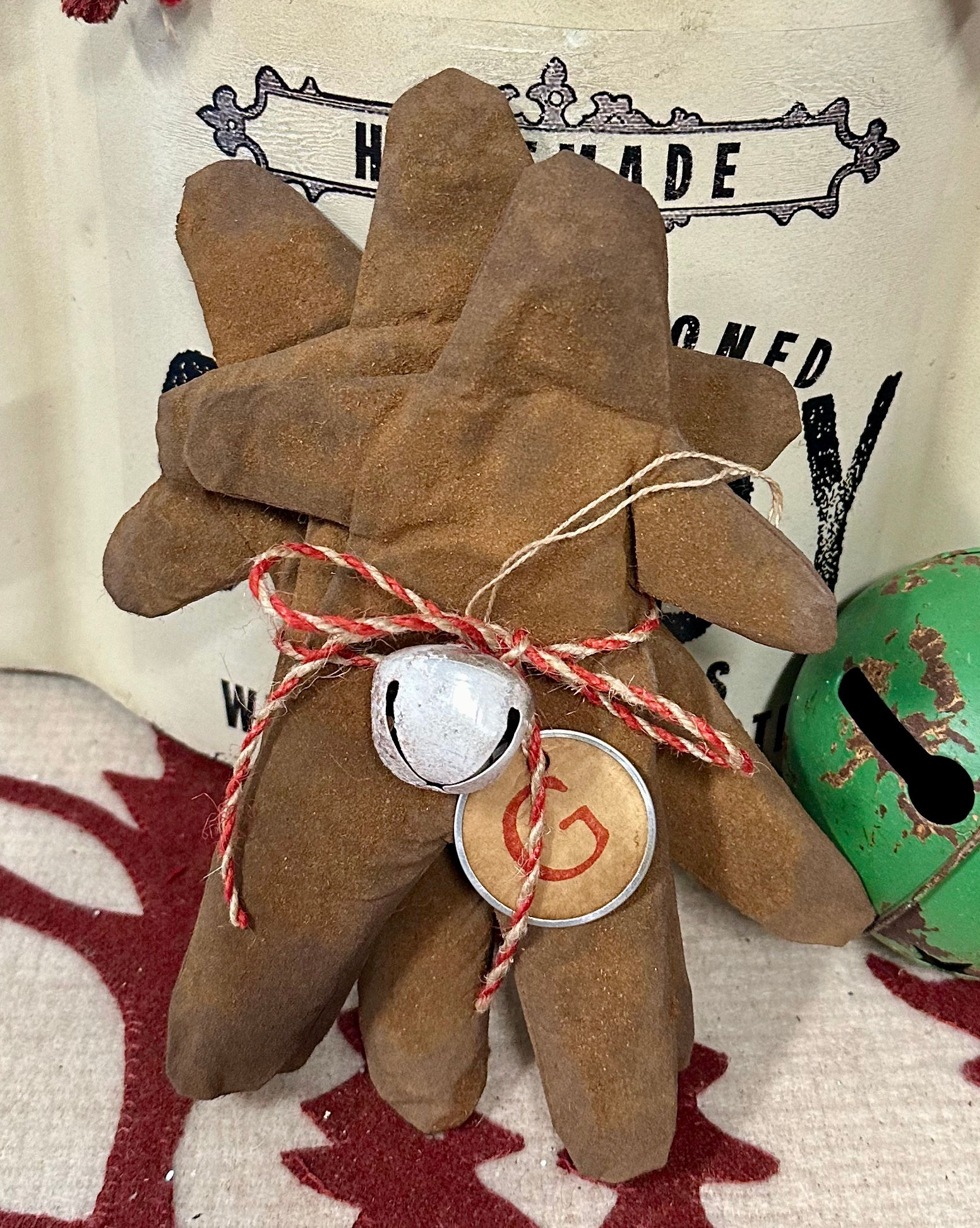 NEW!  Olde Prim Gingerbread Tuck Set of Three