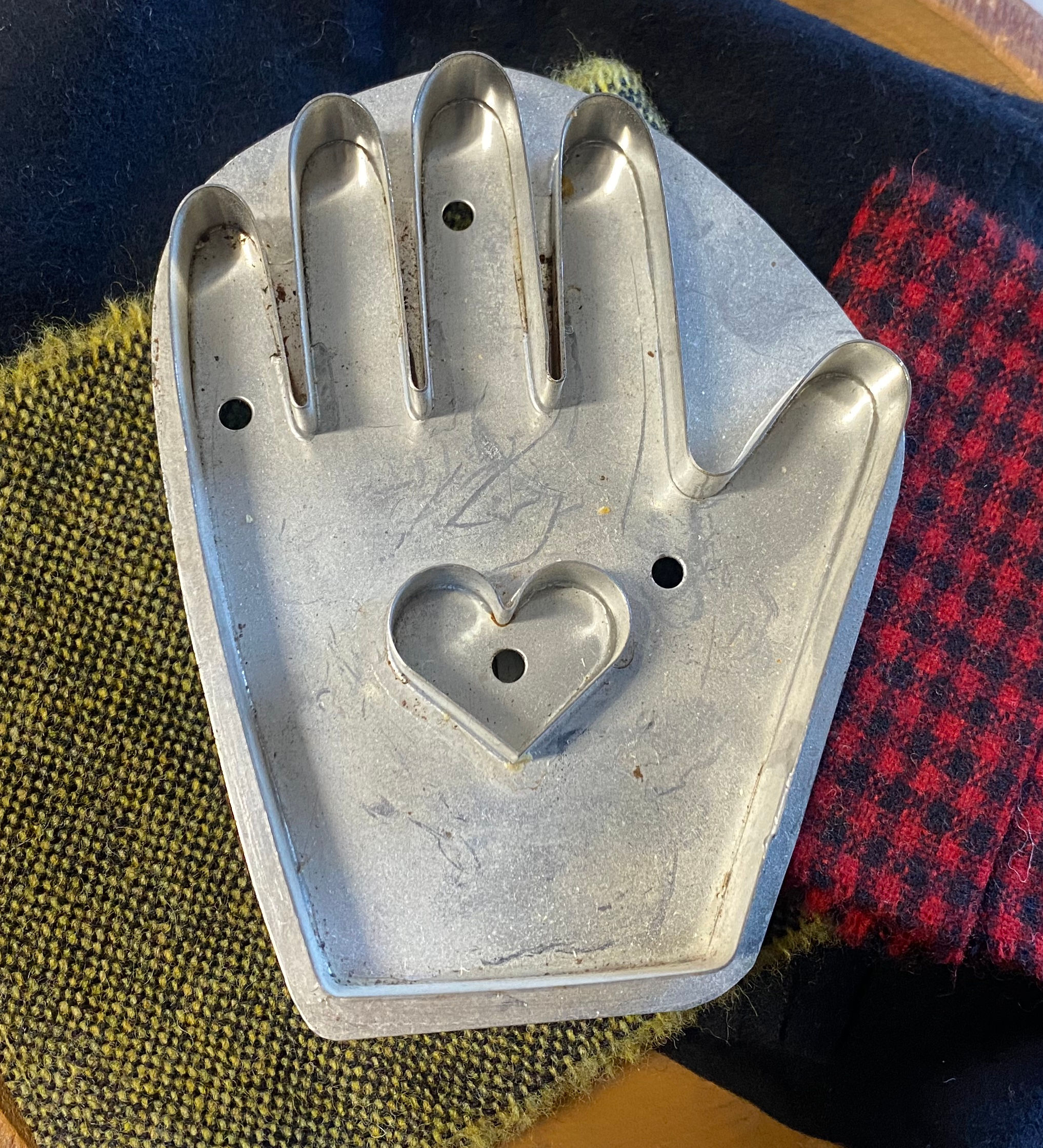 NEW!  Antique Cookie Cutter - Heart In Hand