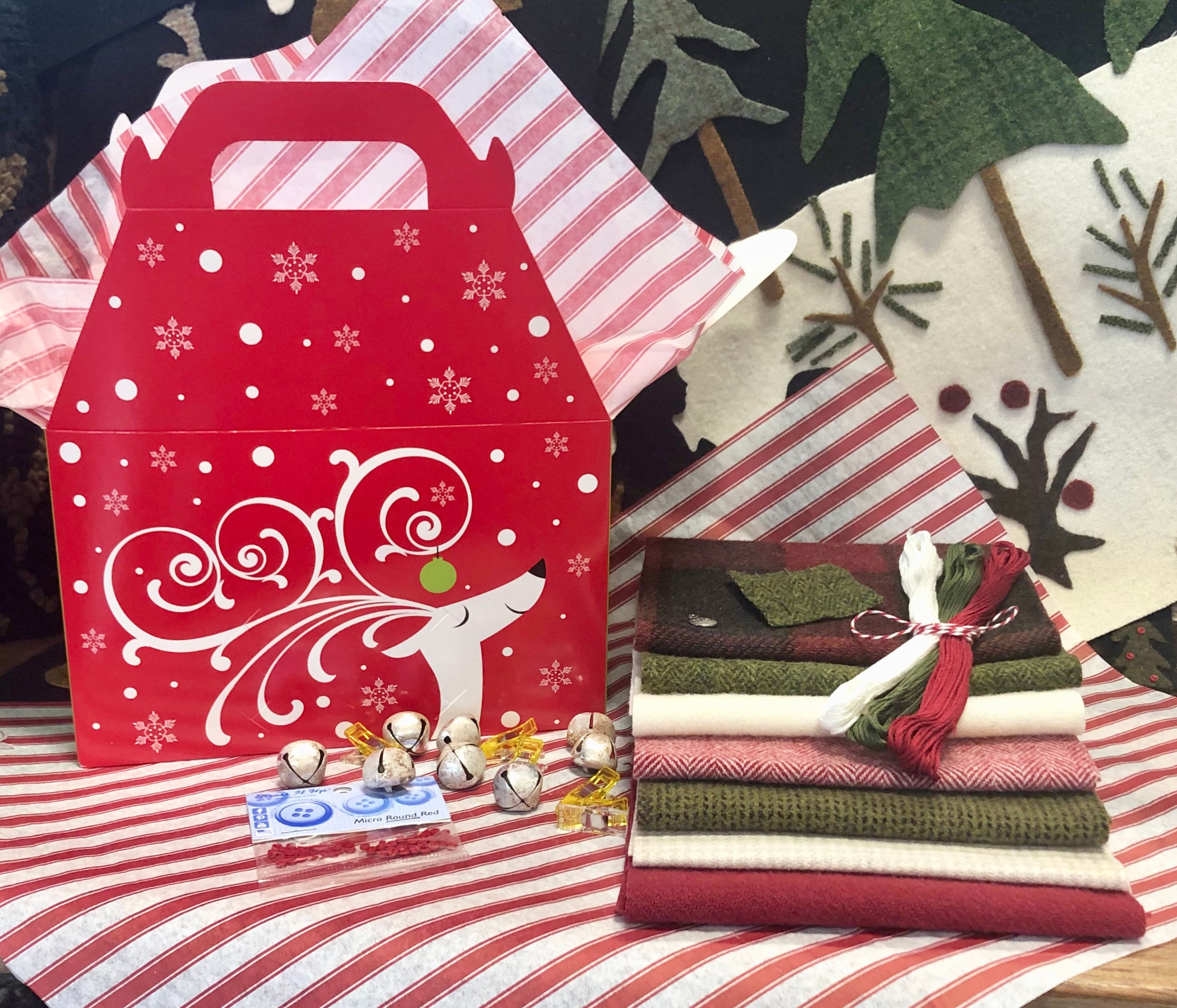 NEW!  "Merry and Bright" Wooly Gift Box