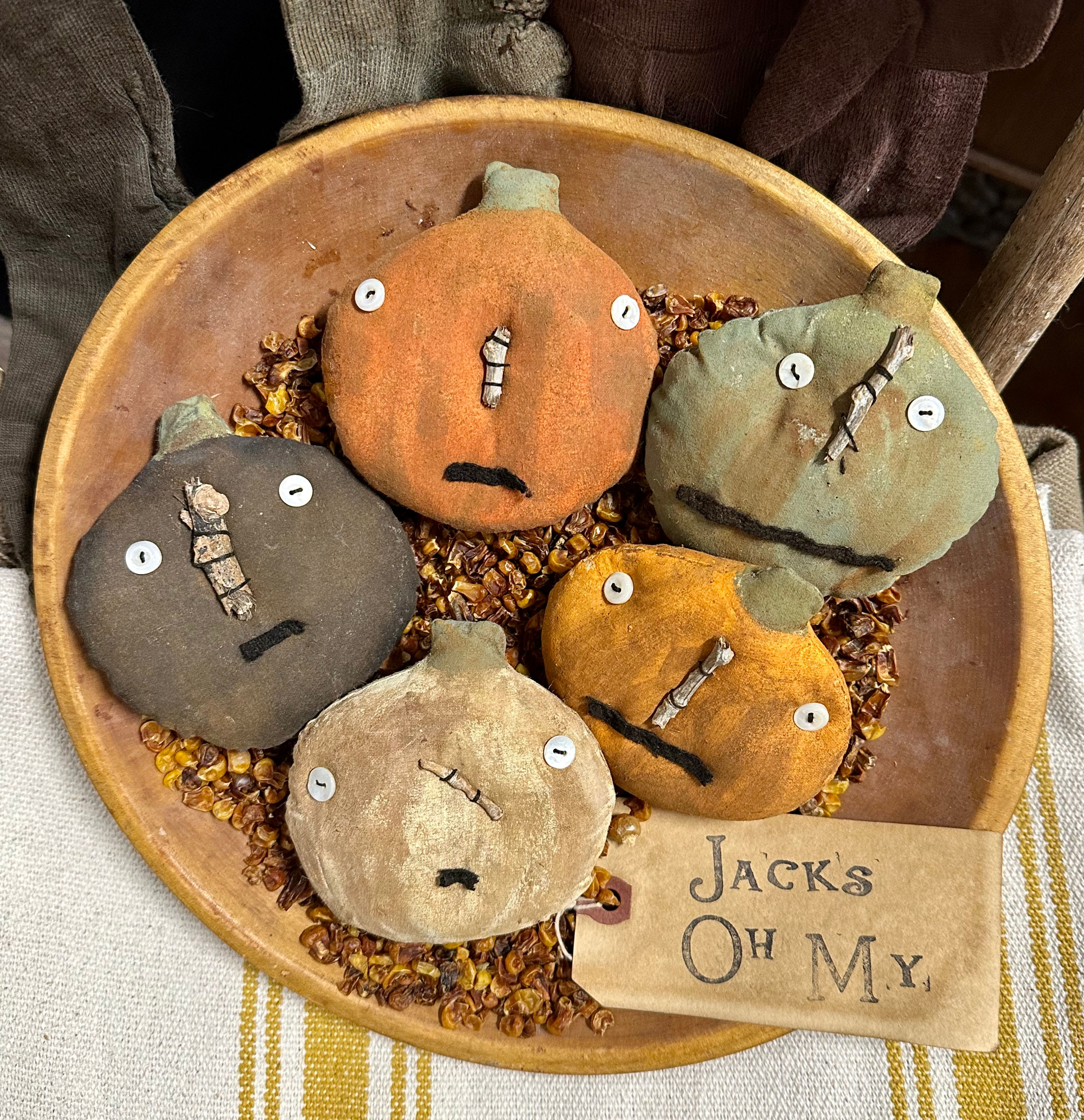 NEW!  Primitive  "Olde JACKS OH MY"
