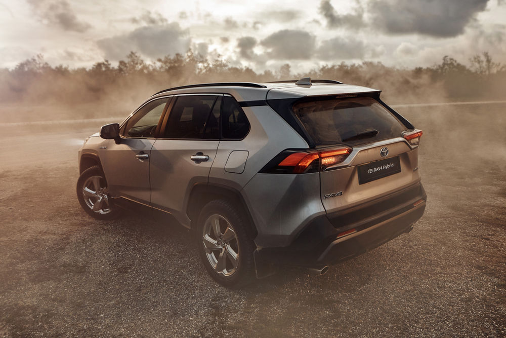 10- Toyota Rav4 1.jpg