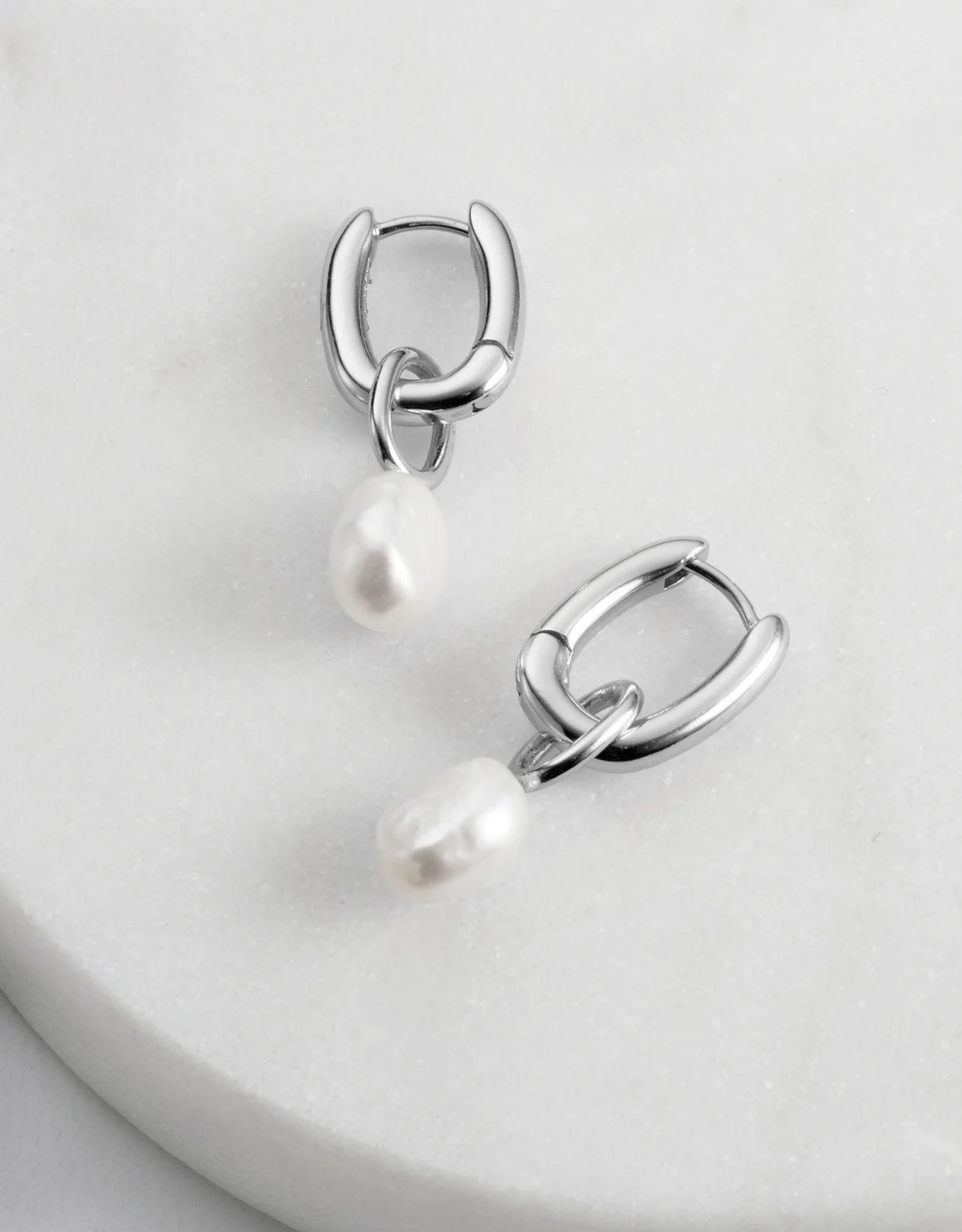Prue pearl earrings