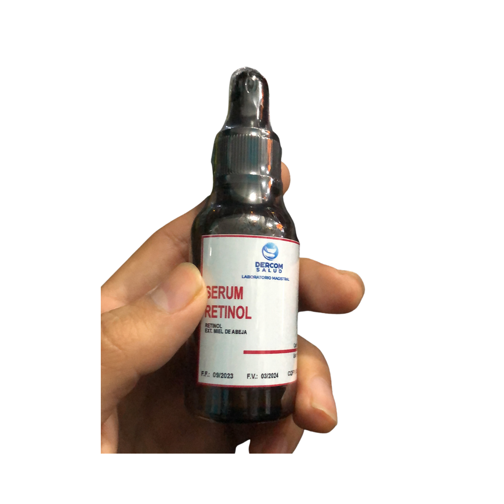 Vista frontal de un serum de retinol de 30ml