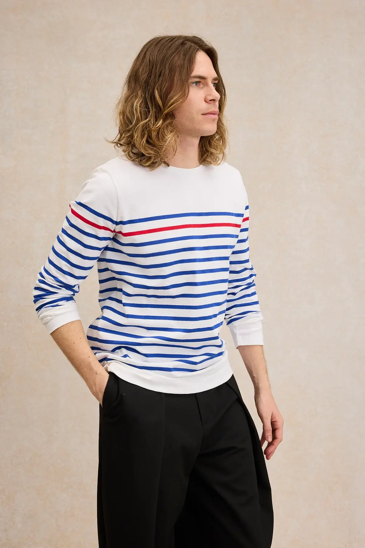 Marinière 61928H-692 base blanc rayures marine et rayure rouge placée