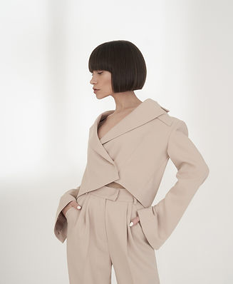 shutterstock_2111980769_edited.jpg